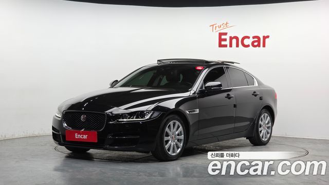 Jaguar XE 20d Prestige — пробег 80 677 км — фото 1 из 5