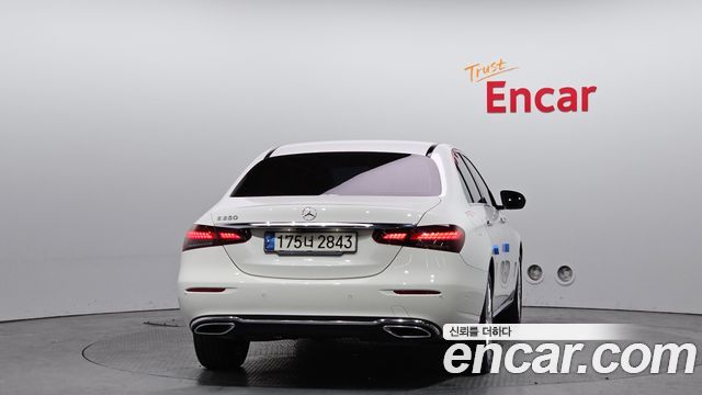Mercedes-Benz E-Class из Кореи Encar