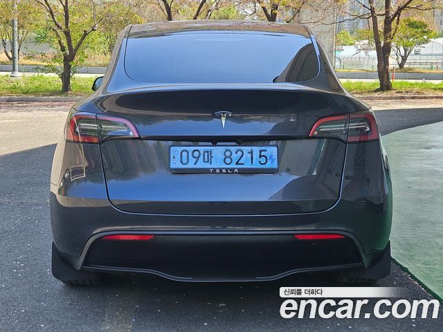 Tesla Model Y RWD — пробег 16 402 км — фото 5 из 5