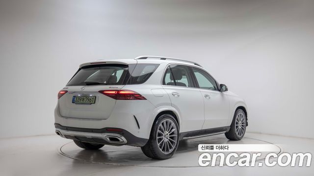 Mercedes-Benz GLE-Class GLE450 4MATIC — пробег 3 949 км — фото 2 из 5