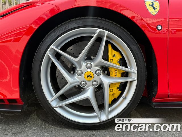Ferrari F8 3.9 V8 — пробег 9 550 км — фото 5 из 5
