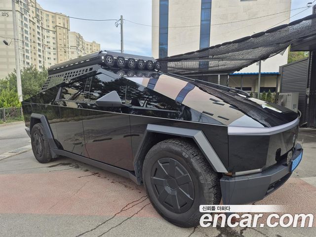 Tesla Cybertruck AWD — пробег 13 334 км — фото 5 из 5