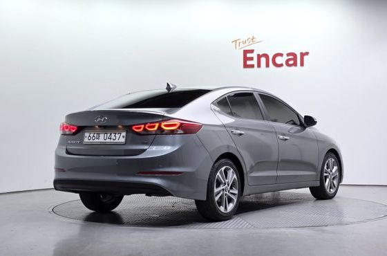 Hyundai AVANTE 1.6 GDI Modern special — пробег 121 271 км — фото 2 из 5