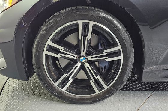 BMW 3-Series 320i M Sport — пробег 18 040 км — фото 5 из 5