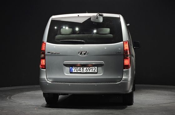 Hyundai Starex Wagon 12-Seater Smart — пробег 173 710 км — фото 4 из 5