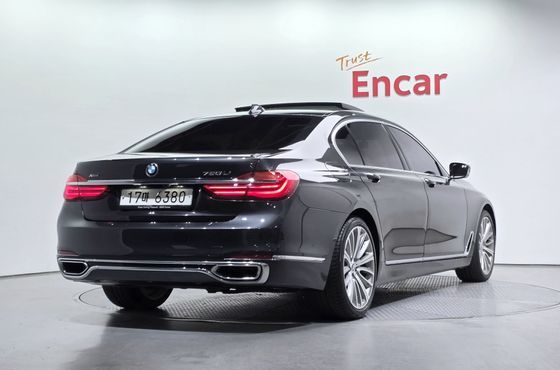 BMW 7-Series 750Li xDrive Premium — пробег 54 426 км — фото 2 из 5