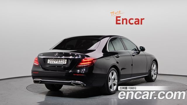 Mercedes-Benz E-Class из Кореи Encar