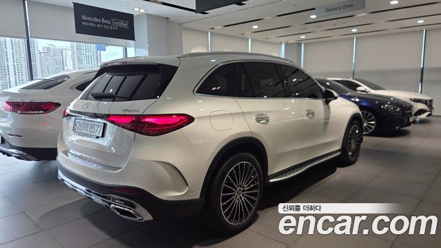 Mercedes-Benz GLC-Class GLC300 4MATIC AMG Line — пробег 9 650 км — фото 4 из 5