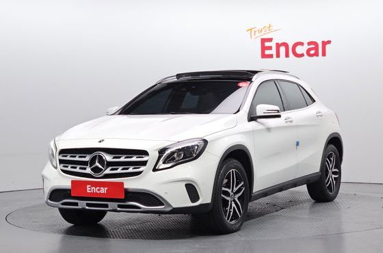 Mercedes-Benz GLA-Class GLA220 Premium — пробег 87 525 км — фото 1 из 5