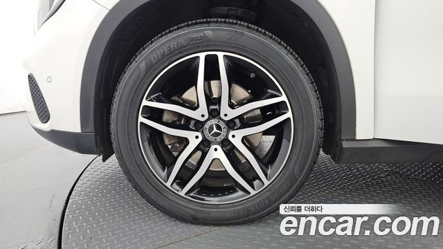 Mercedes-Benz GLA-Class из Кореи Encar