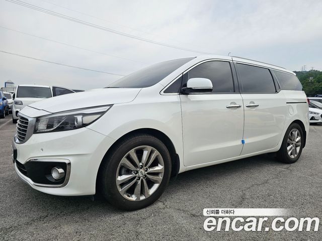 Kia Carnival из Кореи Encar