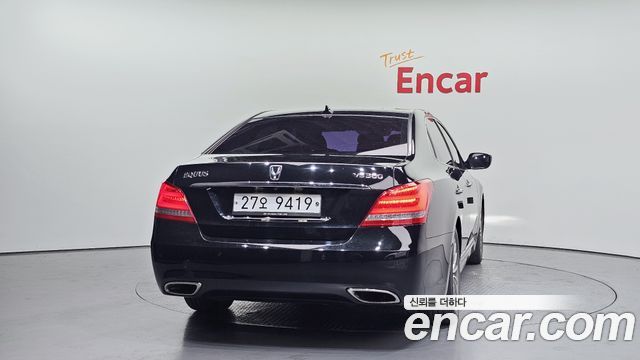 Hyundai Equus из Кореи Encar