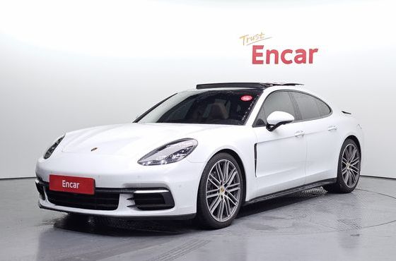 Porsche Panamera 3.0 AWD — пробег 74 264 км — фото 1 из 5