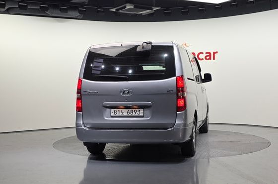 Hyundai Starex 5-Seater VAN CVX Luxury — пробег 233 129 км — фото 4 из 5