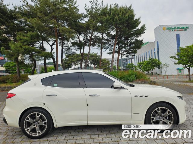 Maserati Levante 3.0 AWD GranSport — пробег 158 070 км — фото 4 из 5