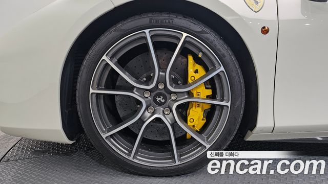 Ferrari 488 из Кореи Encar