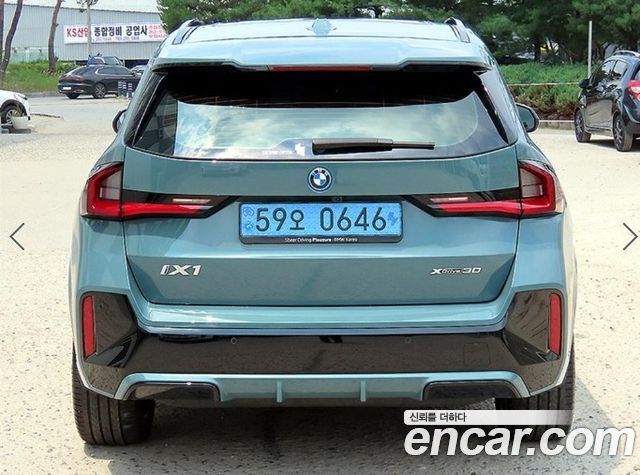 BMW iX1 из Кореи Encar