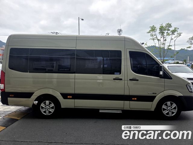 Hyundai Solati 15-seater Luxury — пробег 147 500 км — фото 4 из 5