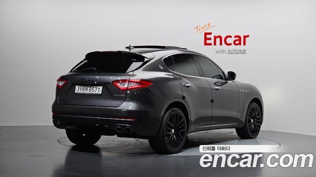 Maserati Levante 3.0 S AWD Sport — пробег 92 393 км — фото 2 из 5
