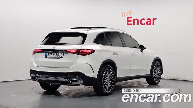 Mercedes-Benz GLC-Class GLC300 4MATIC AMG Line — пробег 8 073 км — фото 2 из 5