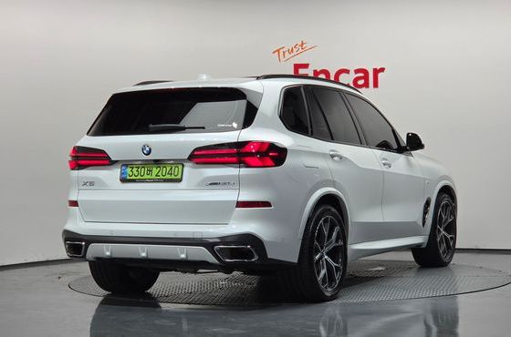 BMW X5 xDrive 30d M Sport — пробег 5 080 км — фото 2 из 5