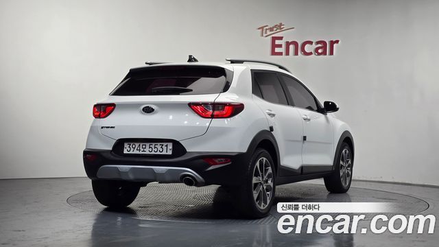 Kia Stonic из Кореи Encar