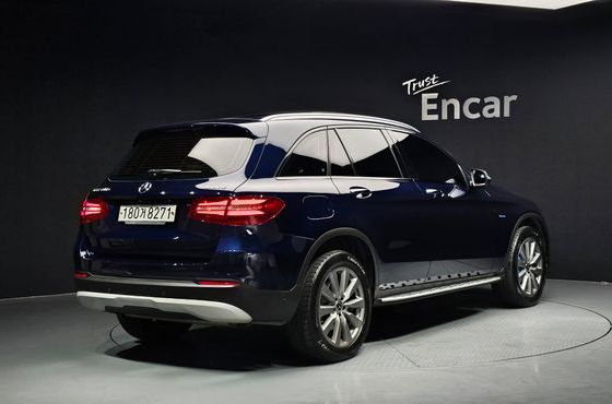 Mercedes-Benz GLC-Class GLC350e 4MATIC Premium — пробег 91 427 км — фото 2 из 5