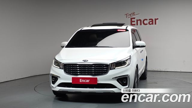 Kia Carnival 9-Seater Luxury — пробег 62 471 км — фото 3 из 5