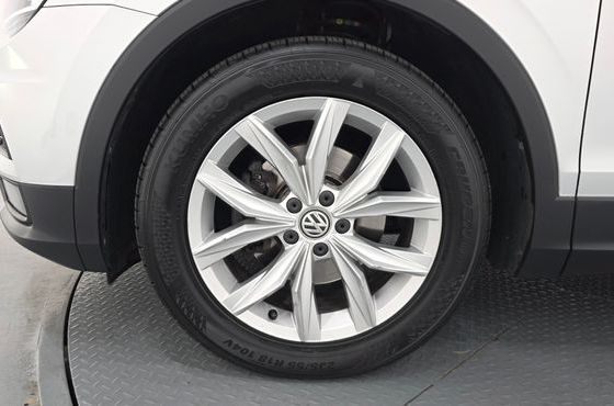 Volkswagen Tiguan 2.0 TDI Premium — пробег 151 426 км — фото 5 из 5