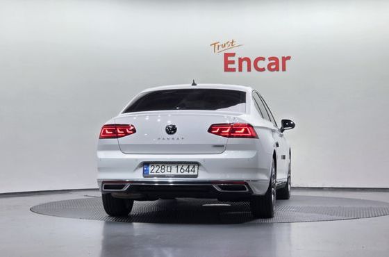 Volkswagen Passat 2.0 TDI Prestige — пробег 46 533 км — фото 4 из 5