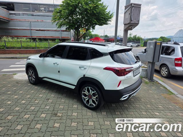 Kia Seltos из Кореи Encar