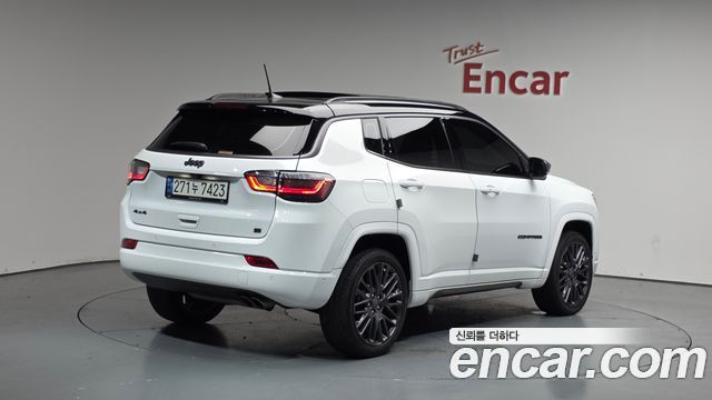 Jeep Compass из Кореи Encar