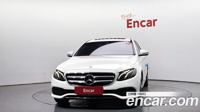 Mercedes-Benz E-Class из Кореи Encar