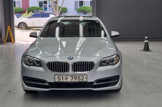 BMW 5-Series 528i xDrive — пробег 110 000 км — фото 2 из 5