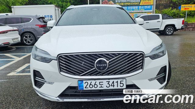 Volvo XC60 T8 Ultra Bright — пробег 1 300 км — фото 1 из 5