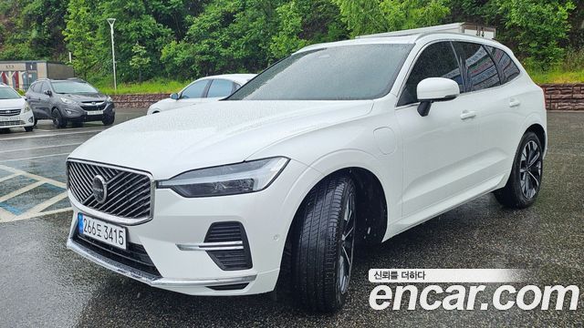 Volvo XC60 T8 Ultra Bright — пробег 1 300 км — фото 2 из 5