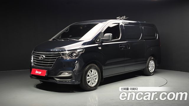 Hyundai Starex Van 3-Seater Smart — пробег 197 125 км — фото 1 из 5