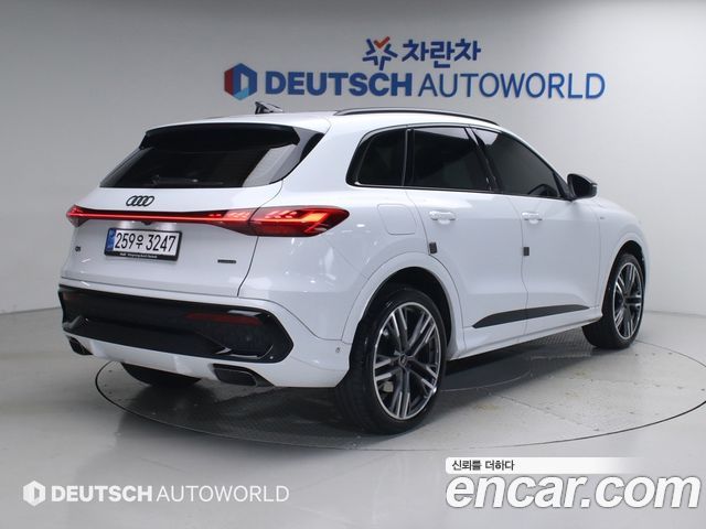 Audi Q5 45 TFSI Quattro S Line Black Ediiton — пробег 9 055 км — фото 2 из 5