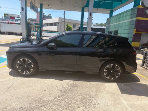 BMW iX xDrive45 M Sport — пробег 524 км — фото 3 из 5