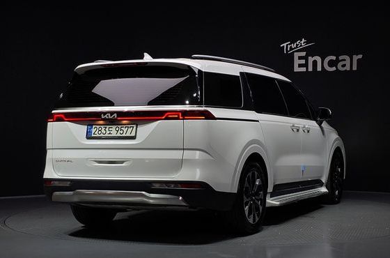 Kia Carnival 9-Seater Signature — пробег 78 079 км — фото 2 из 5