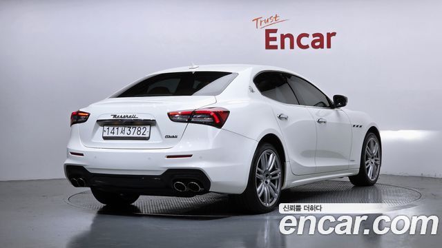 Maserati Ghibli из Кореи Encar