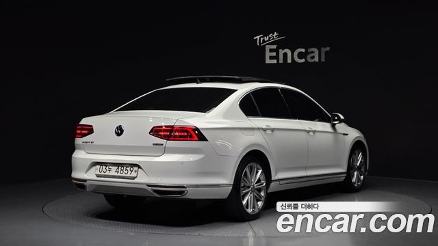 Volkswagen Passat 2.0 TDI 4Motion Prestige — пробег 125 792 км — фото 2 из 5