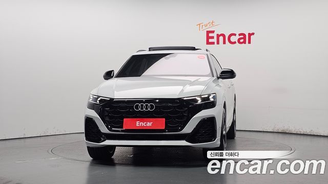 Audi Q8 55 TFSI Quattro Premium — пробег 1 827 км — фото 3 из 5