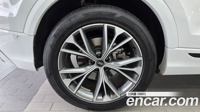 Audi Q8 из Кореи Encar