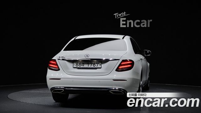 Mercedes-Benz E-Class из Кореи Encar