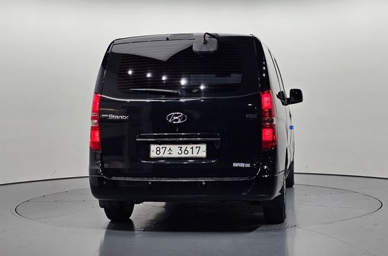 Hyundai Starex 5-Seater VAN CVX Luxury — пробег 173 506 км — фото 4 из 5