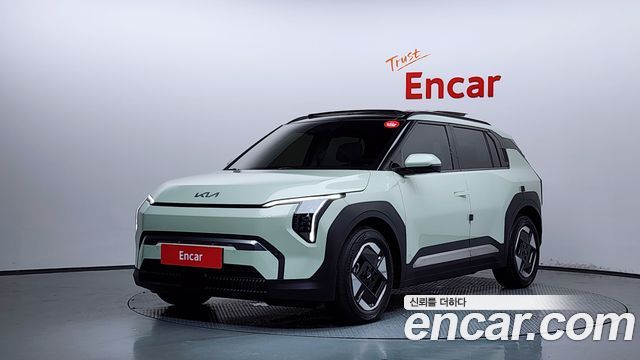 Kia EV3 Standard 2WD Earth — пробег 24 405 км — фото 1 из 5