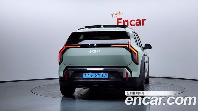Kia EV3 Standard 2WD Earth — пробег 24 405 км — фото 4 из 5