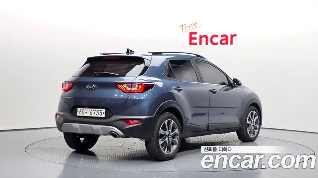 Kia Stonic из Кореи Encar