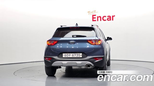 Kia Stonic из Кореи Encar